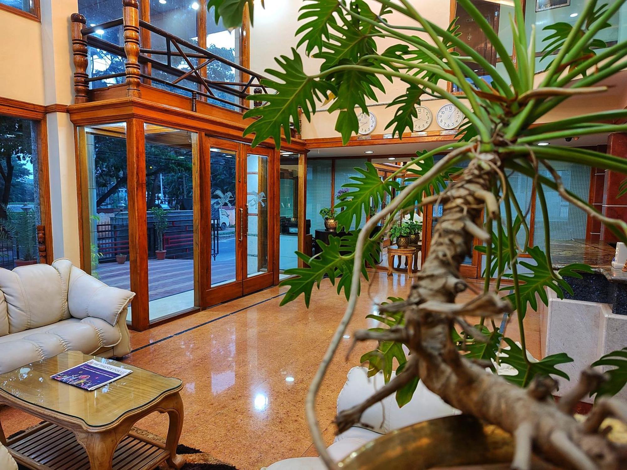 Hotel Presidency Kempegowda International Airport Bangalore Esterno foto
