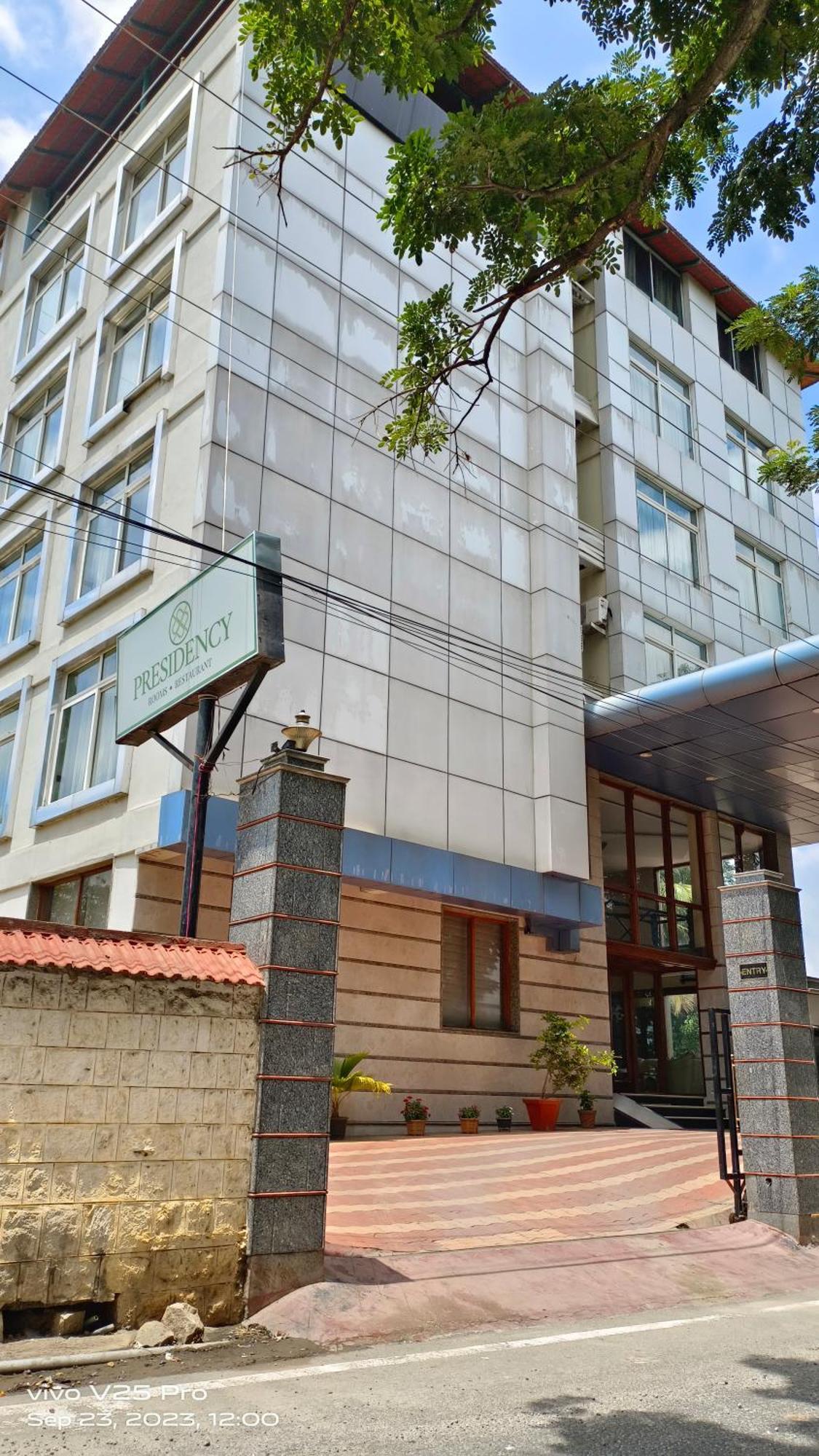 Hotel Presidency Kempegowda International Airport Bangalore Esterno foto