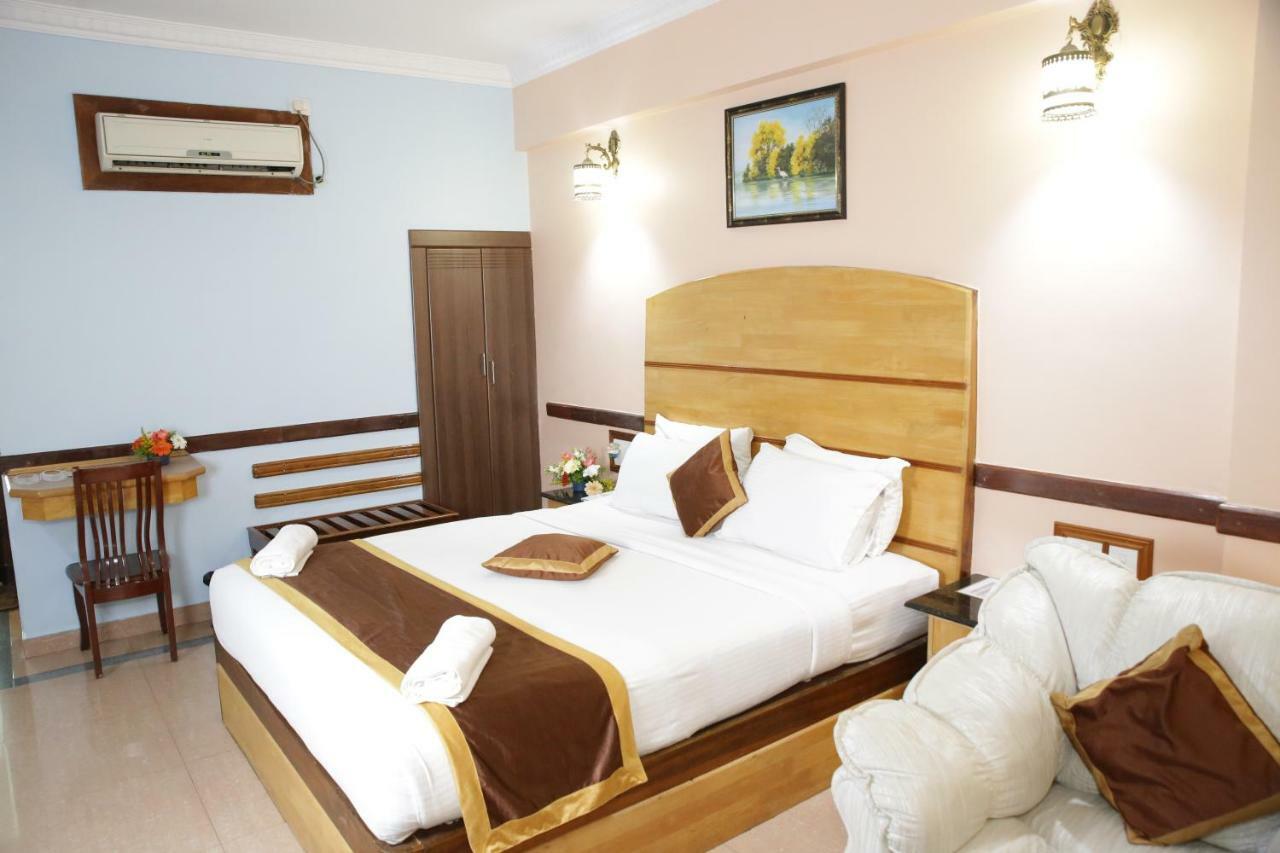 Hotel Presidency Kempegowda International Airport Bangalore Esterno foto