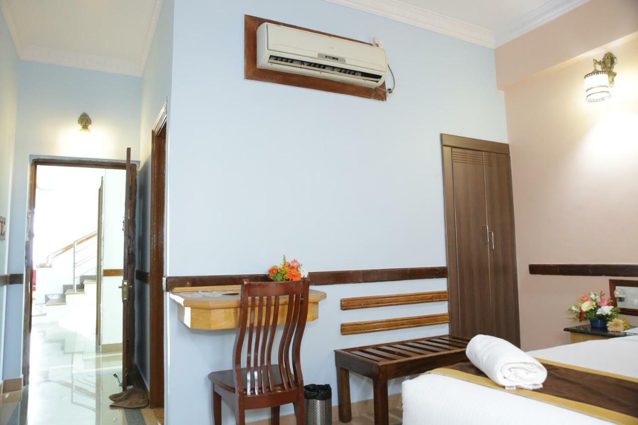 Hotel Presidency Kempegowda International Airport Bangalore Esterno foto